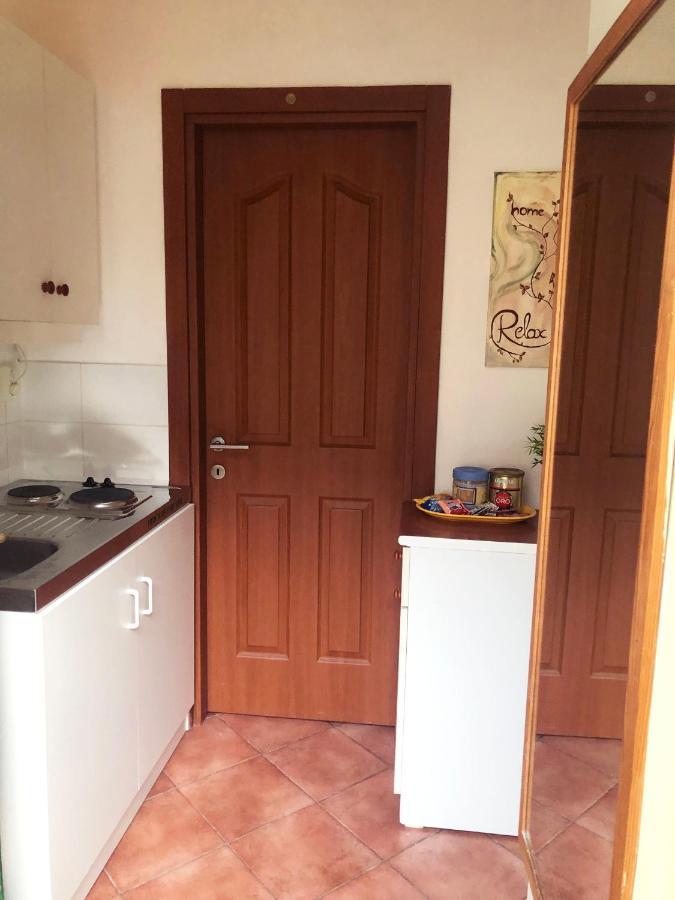 V57 Apartment Oktogon Budapest Bagian luar foto