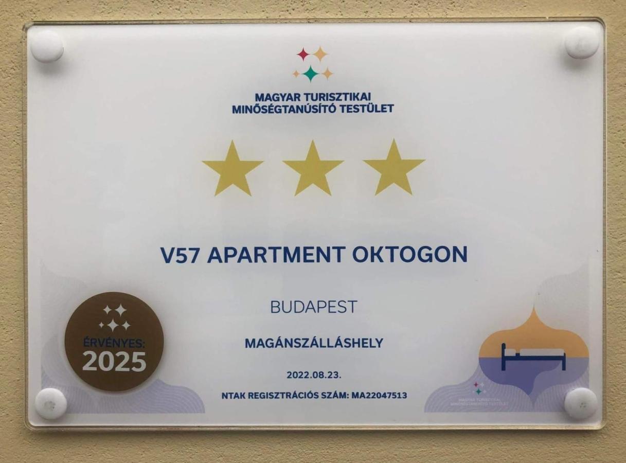 V57 Apartment Oktogon Budapest Bagian luar foto