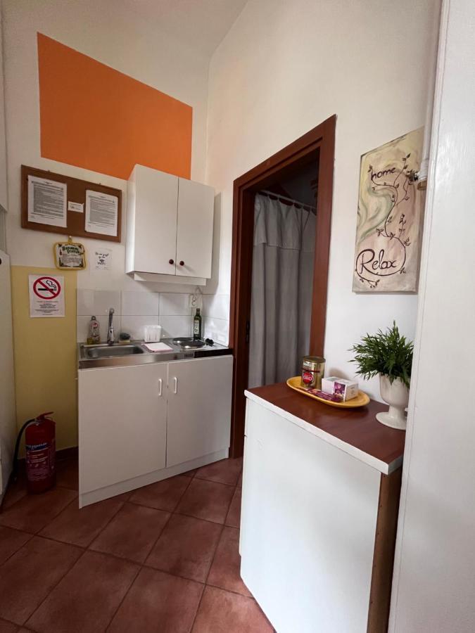 V57 Apartment Oktogon Budapest Bagian luar foto